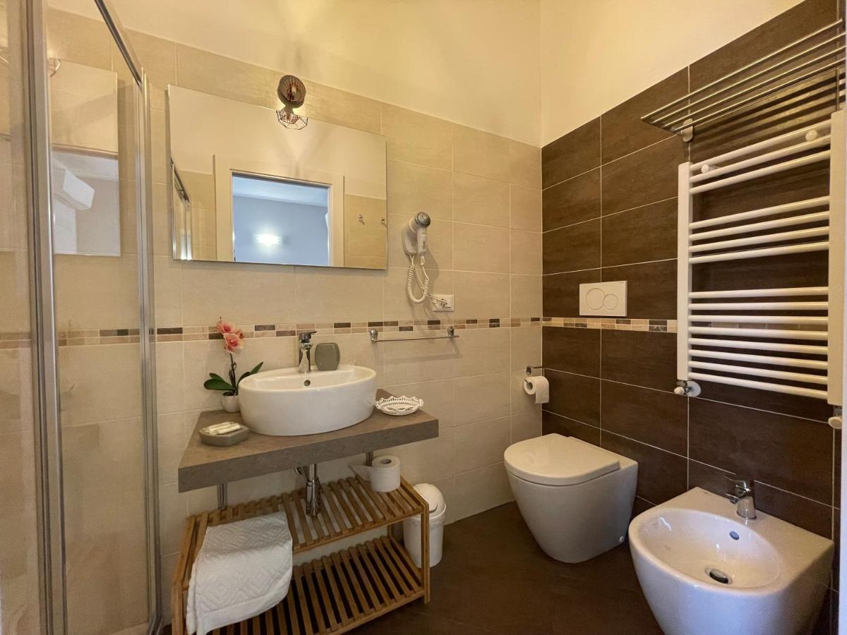 Porta Alla Croce Guest House Florencia Exterior foto