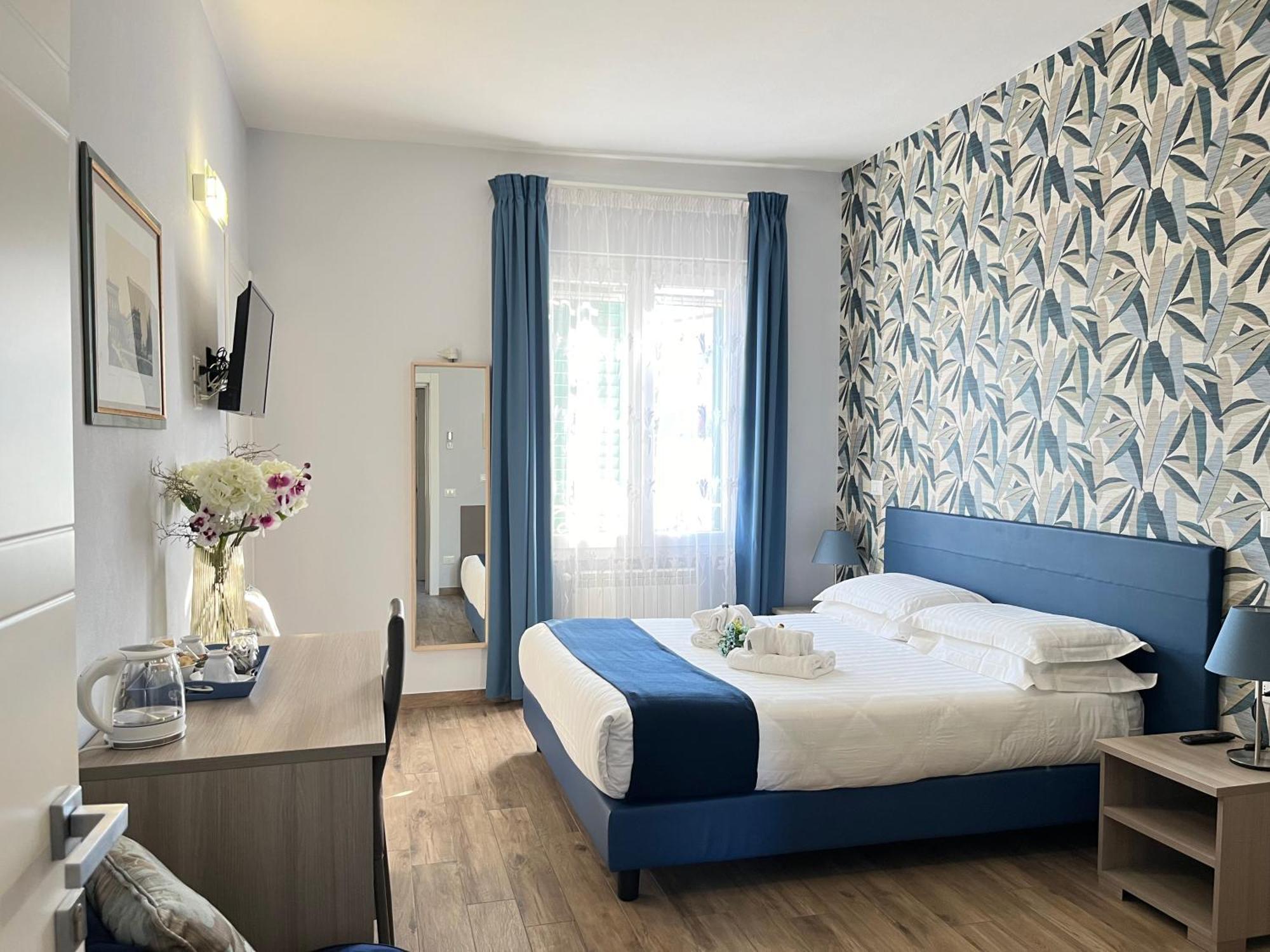 Porta Alla Croce Guest House Florencia Exterior foto