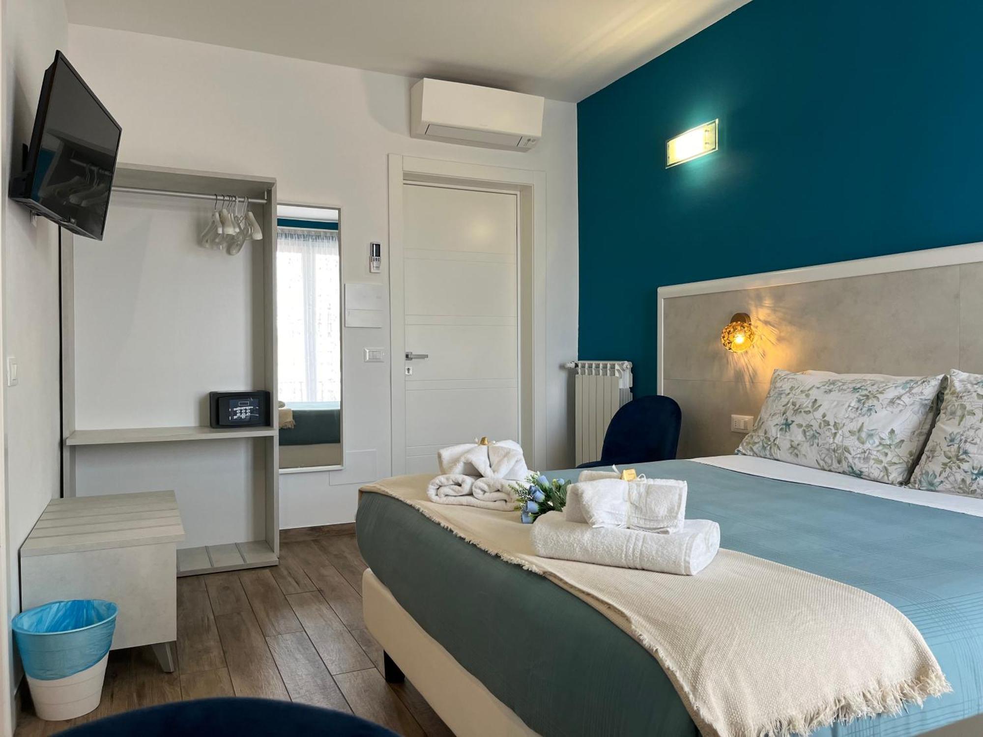 Porta Alla Croce Guest House Florencia Exterior foto