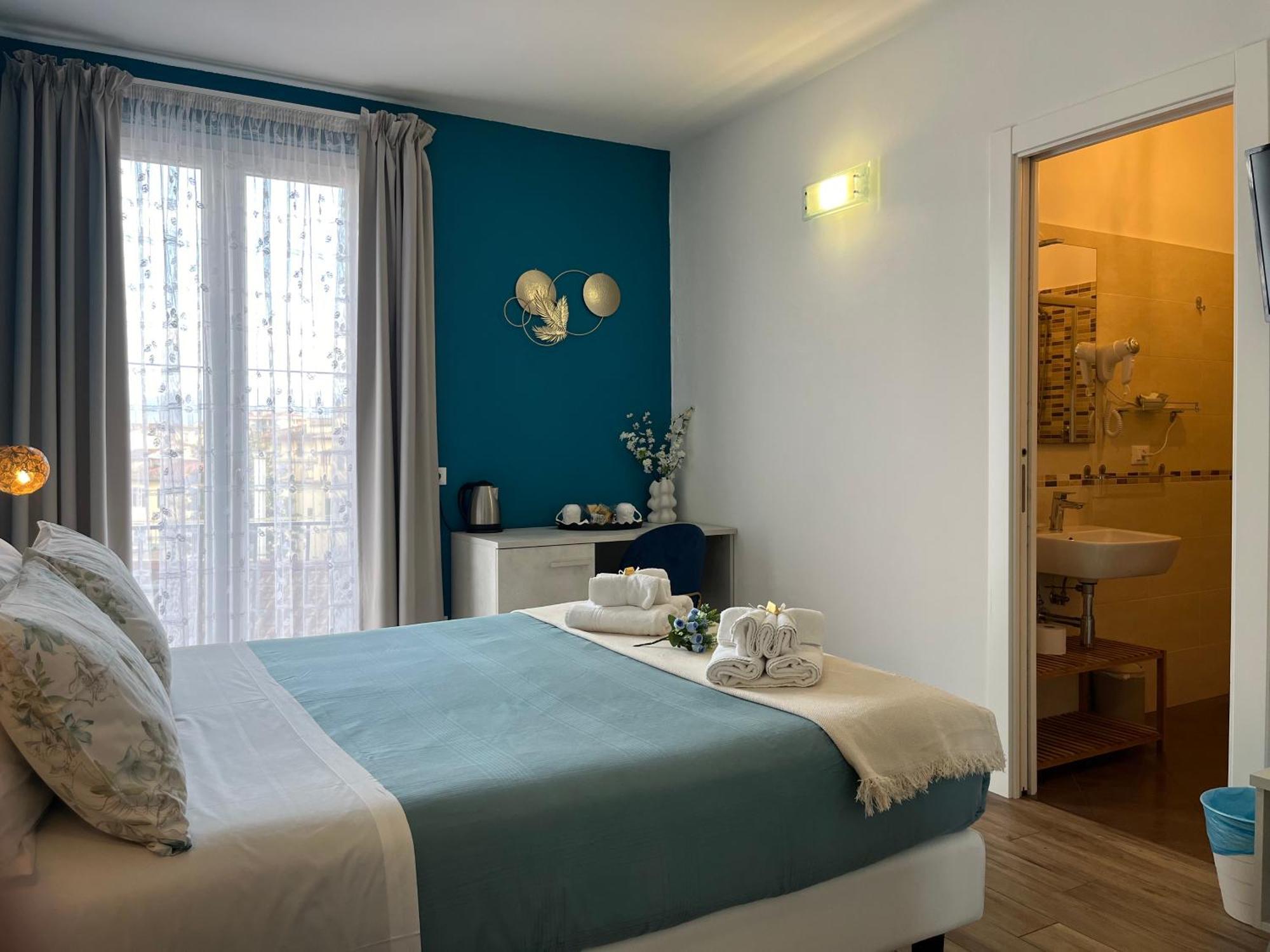 Porta Alla Croce Guest House Florencia Exterior foto