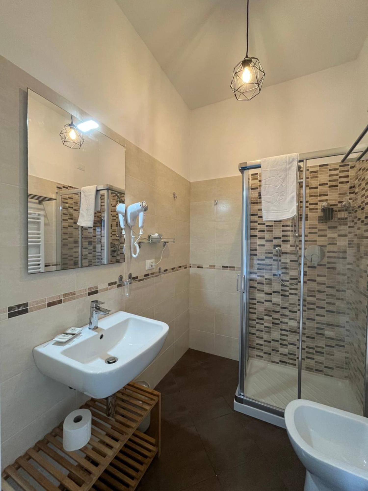 Porta Alla Croce Guest House Florencia Habitación foto