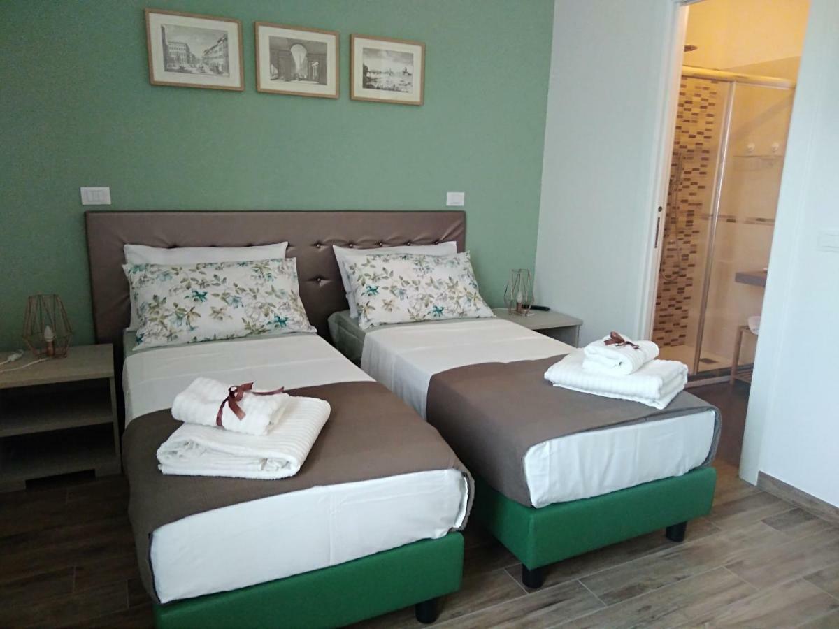 Porta Alla Croce Guest House Florencia Exterior foto